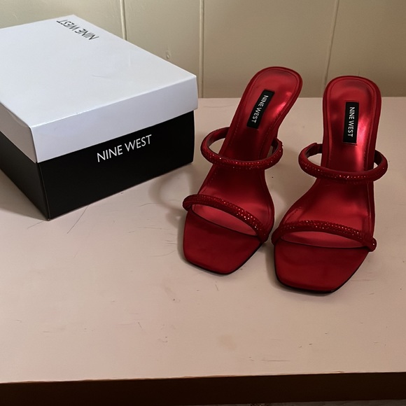 Red Heels from Nine West! 👠 - Picture 2 of 3